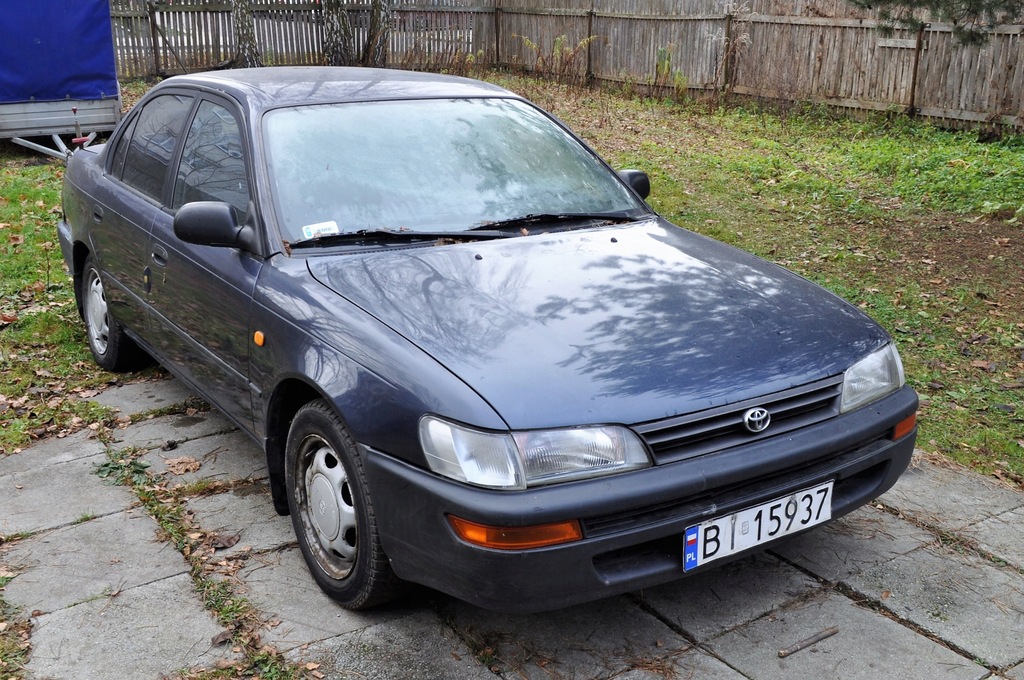 Toyota Corolla 1,4 E10 Sedan sprawny 999zł