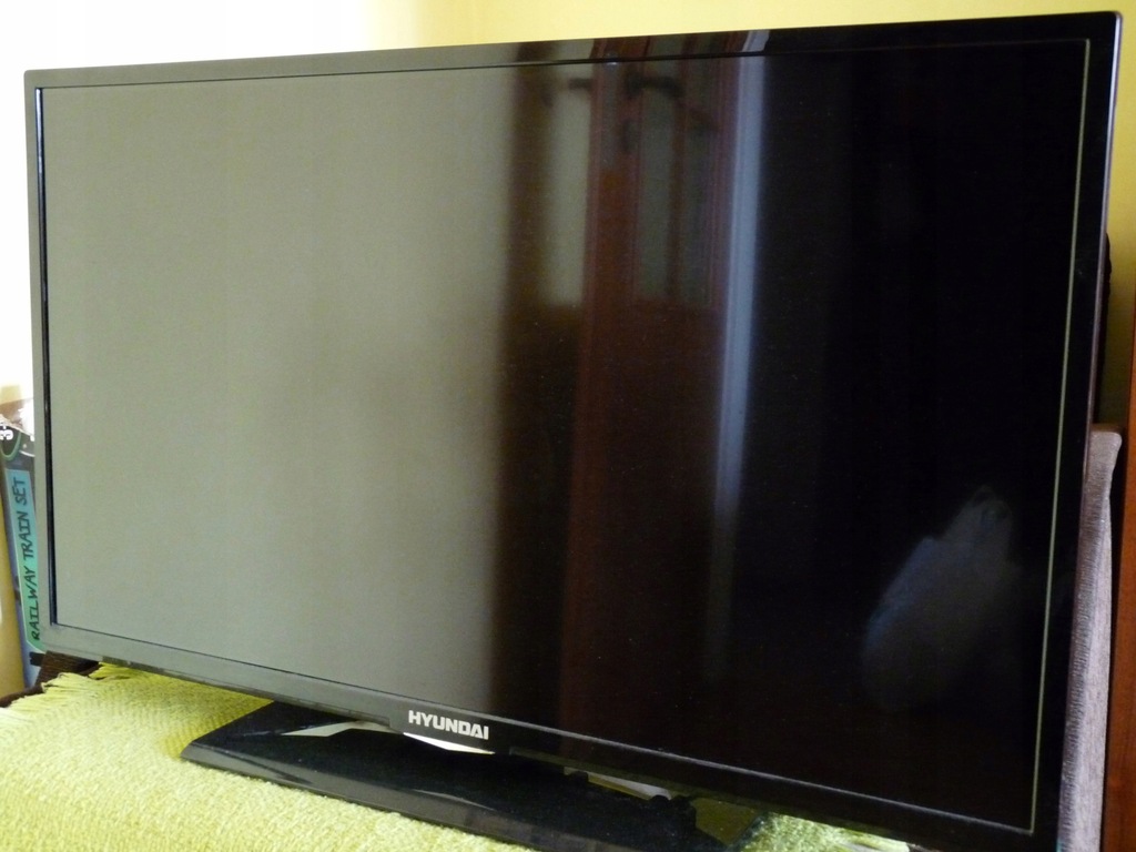 Telewizor Hyundai HL 32382 SMART - używany.
