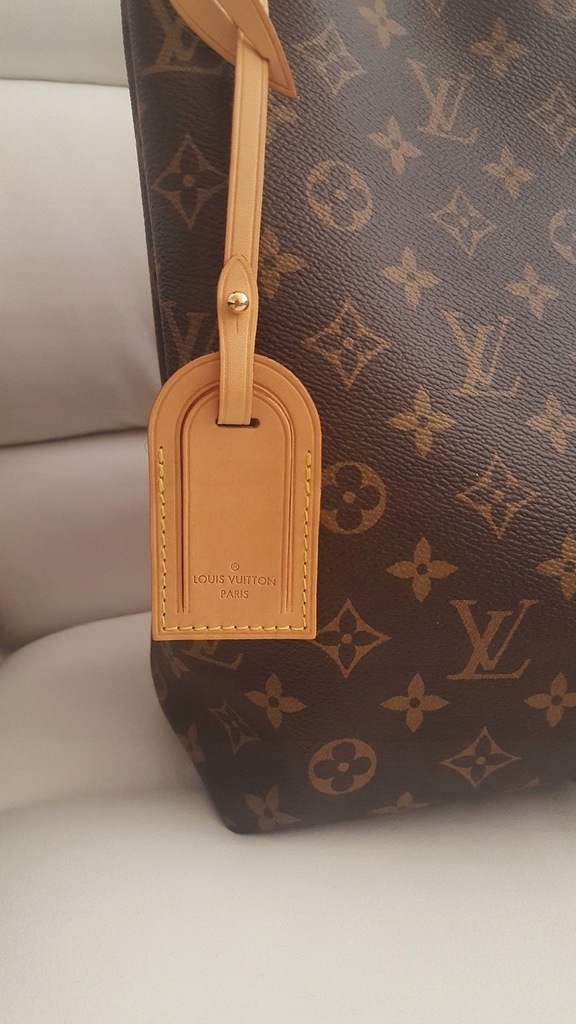 Torebki Louis Vuitton to marzenie wielu kobiet. Zdradzamy, gdzie zdobyć  podobne, oszczędzając kilka tysięcy złotych!