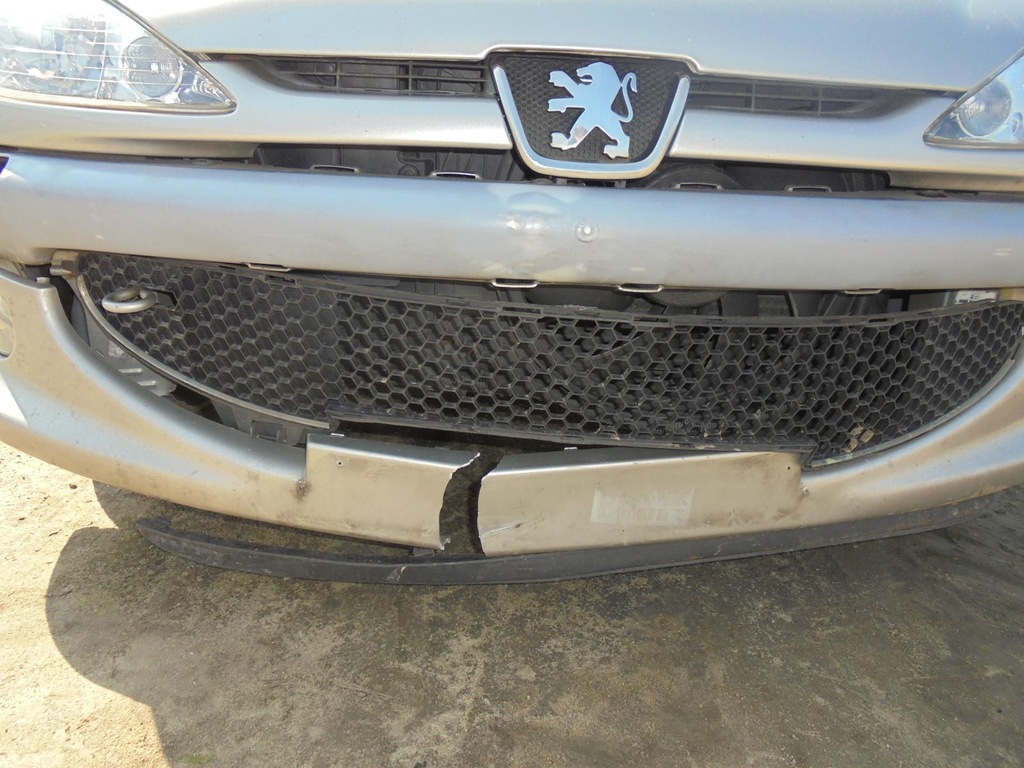 KRATKA ŚRODKOWA ZDERZAKA PEUGEOT 206 SW LIFT FL