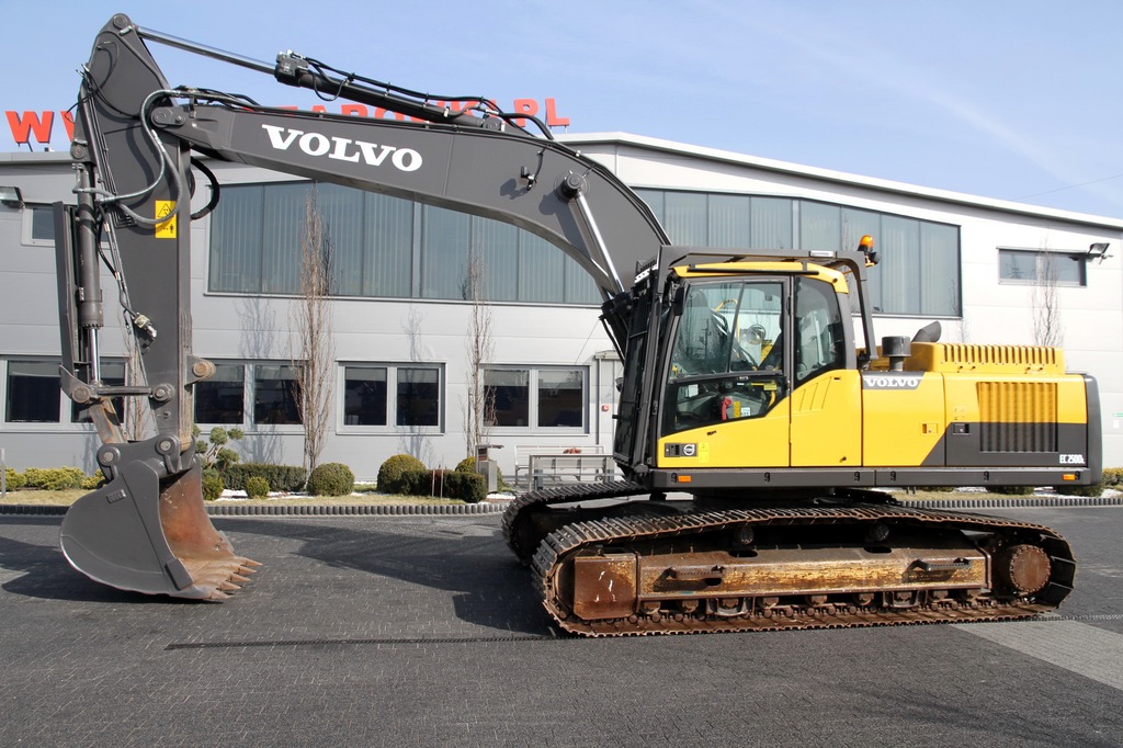 VOLVO KOPARKA GĄSIENICOWA 27.4 T EC250DL 