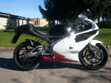 Aprilia RS 125 Manuel Poggiali nie honda i yamaha