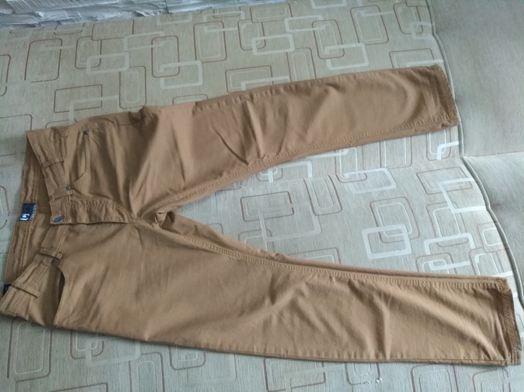 Spodnie jeansowe CROPP, oryginalne, rozm. 32/32