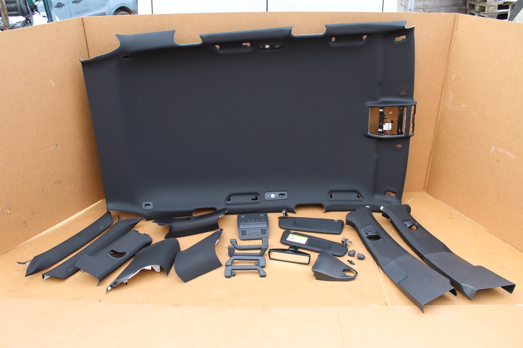 VW TOUAREG 7P LIFT PODSUFITKA CZARNA KOMPLETNA