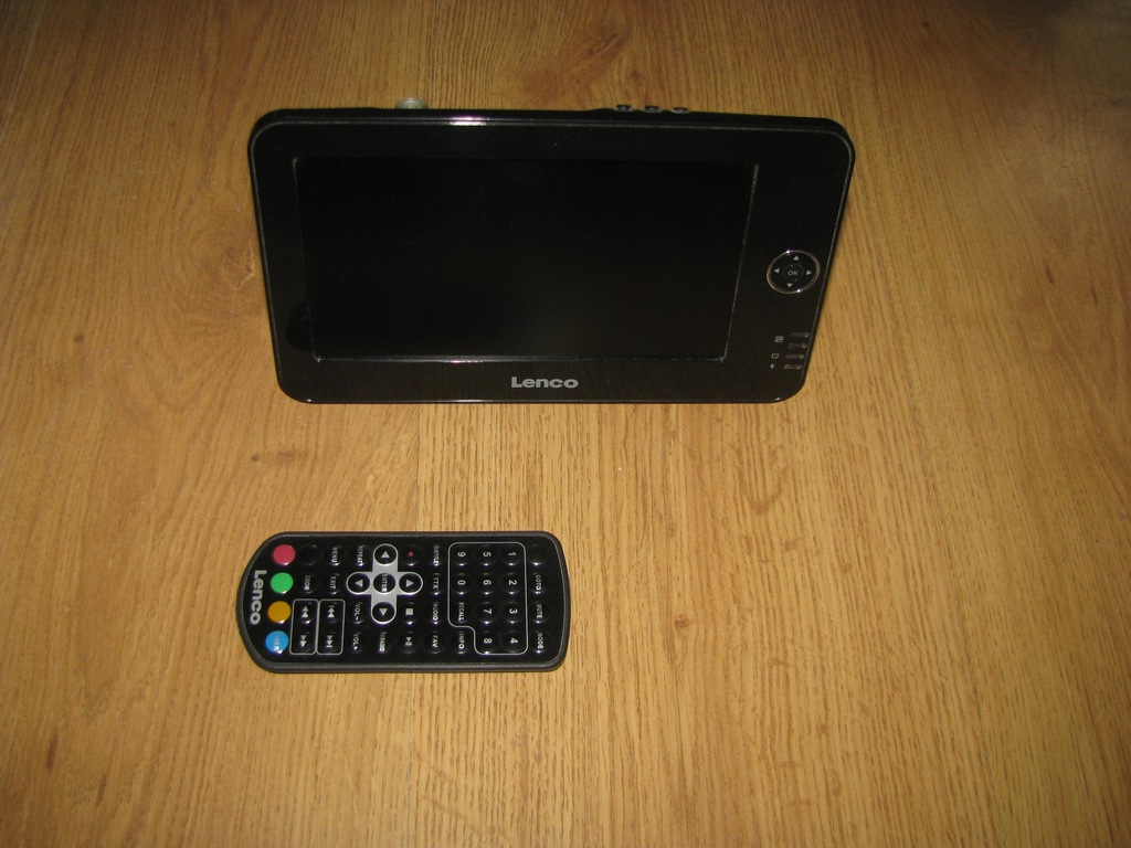 Telewizor przenośny LENCO TFT-726 Lenco TFT-726 to