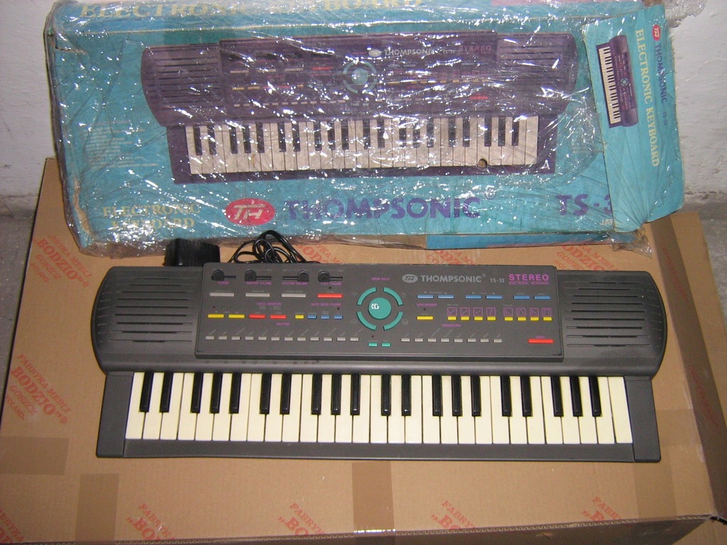 Keyboard Thompsonic TS-33