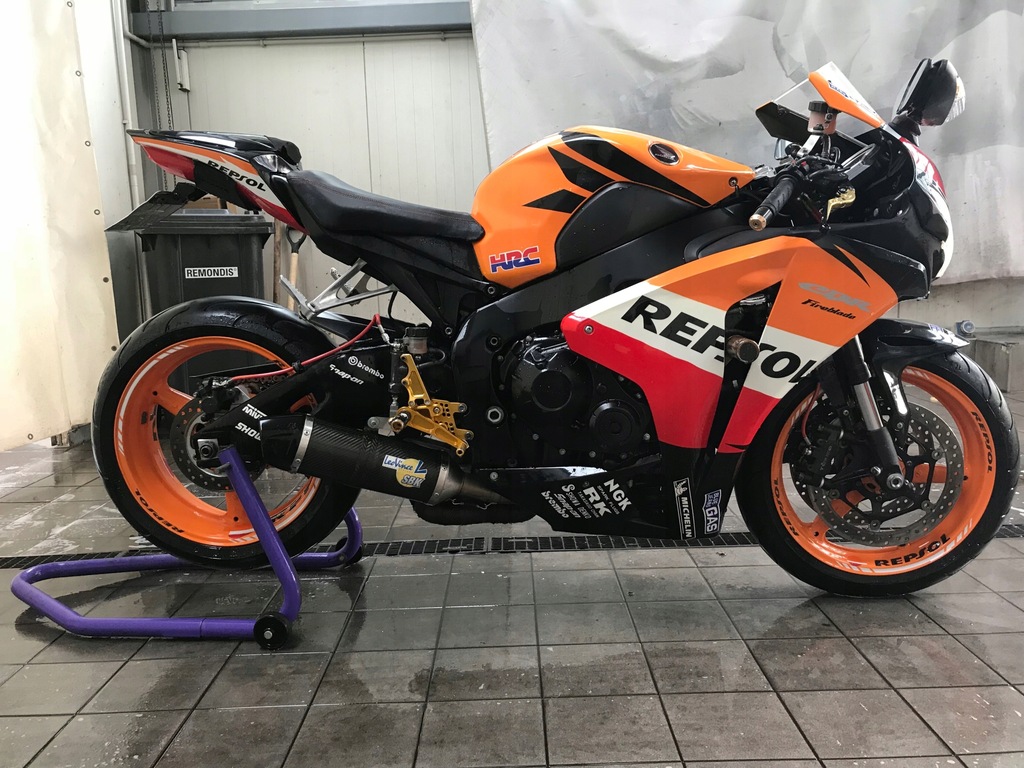 HONDA CBR 1000 RR SC59 REPSOL PILNE!