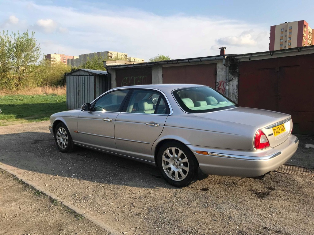 JAGUAR XJ6 V6 3.0 XJR  ANGLIK MODEL 2004