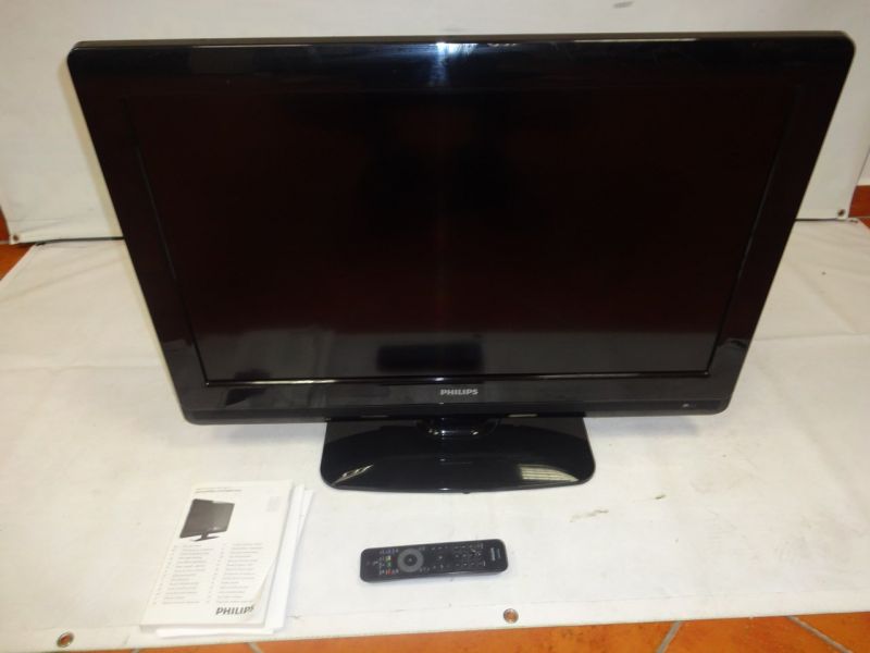 TELEWIZOR PHILIPS 32 PFL 3404 +PAPIERY DZ + PILOT