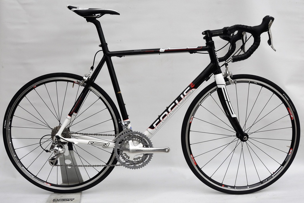 ROWER SZOSOWY NIEMIECKI FOCUS CULEBRO - ULTEGRA