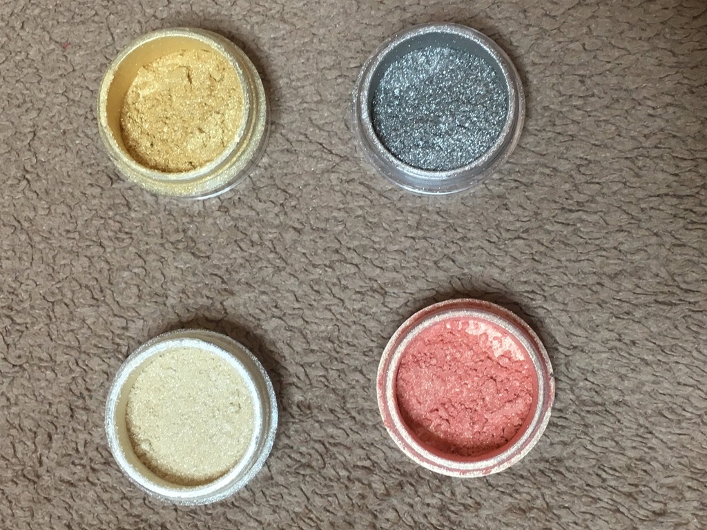 Zestaw 4 pigmentów My Secret Loose Eyeshadow
