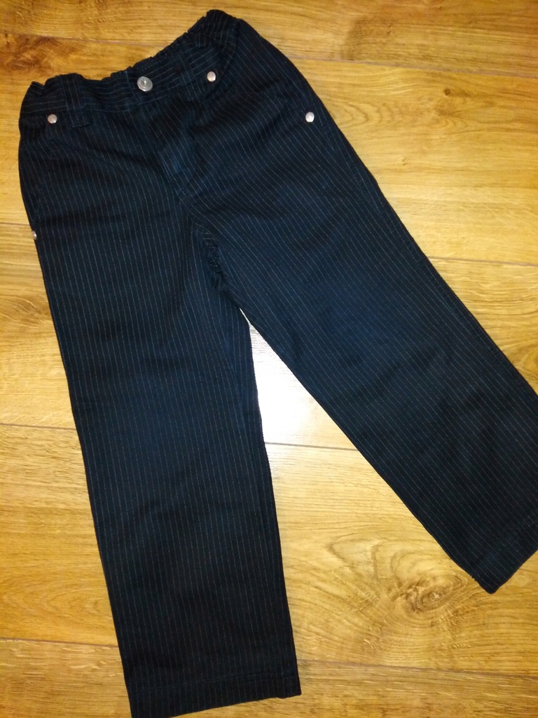 Eleganckie czarne spodnie KappAhl 104