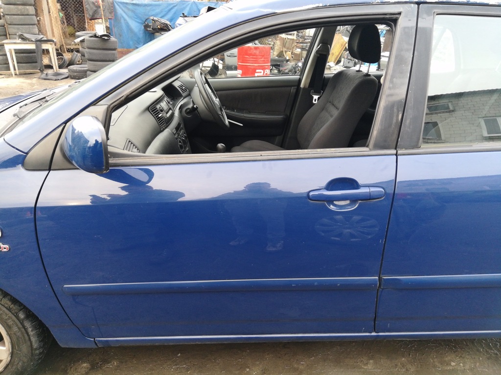 DRZWI LEWY PRZÓD 8Q4 TOYOTA COROLLA E12