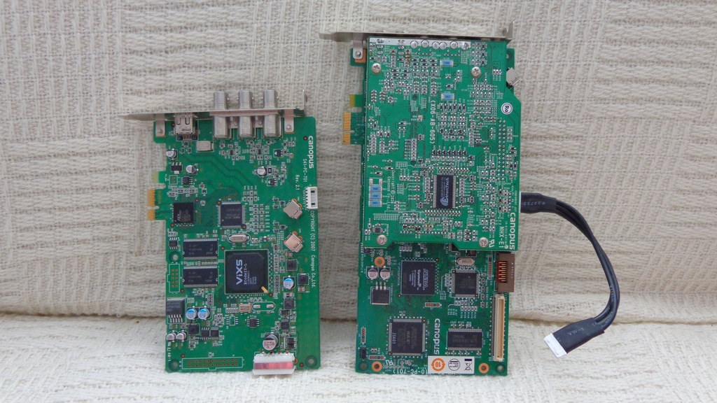 Dwie karty Canopus VX2L-EXC i NHX-E2