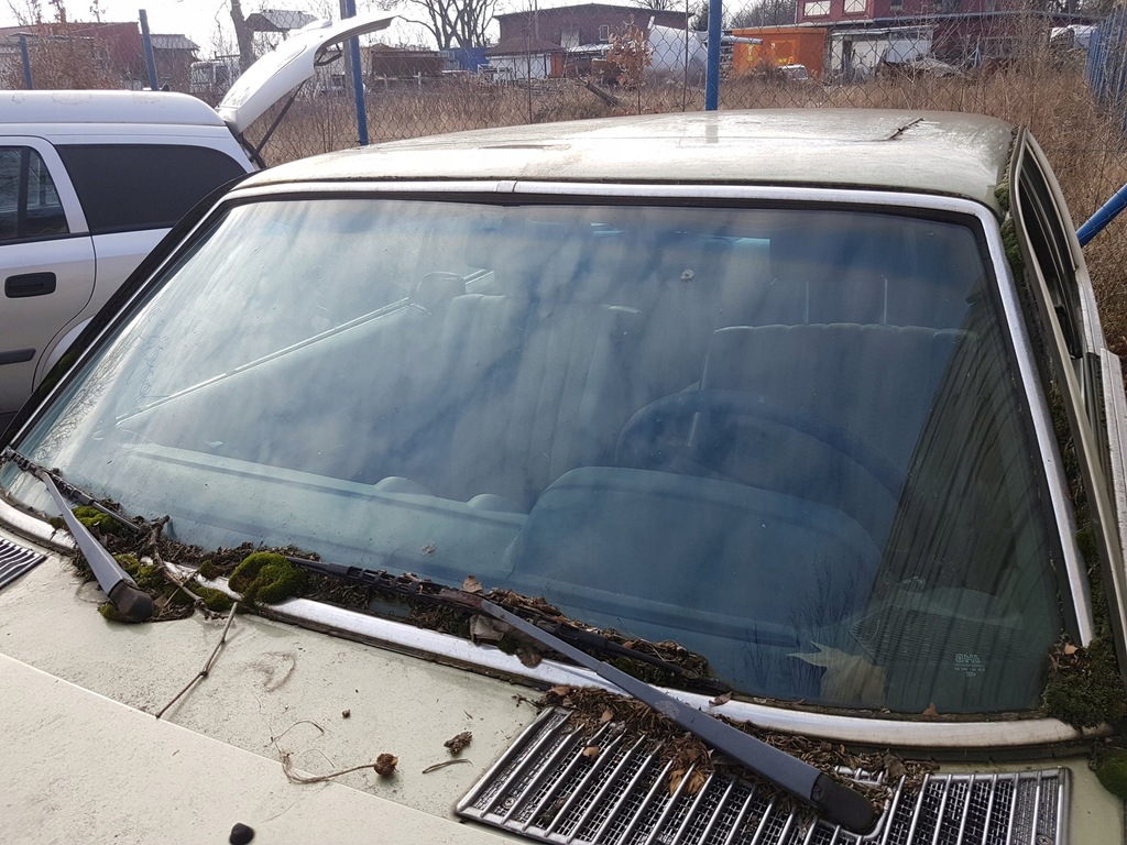 Szyba przednia Mercedes W123 Coupe 280CE PK12