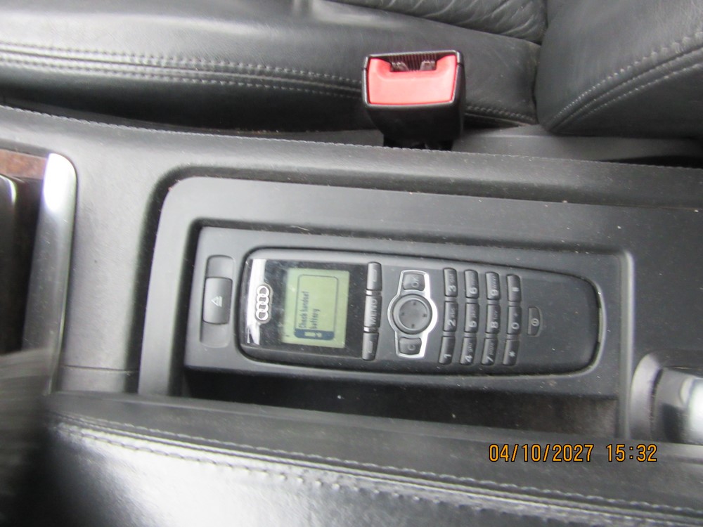 AUDI A8 D3 telefon sluchawka
