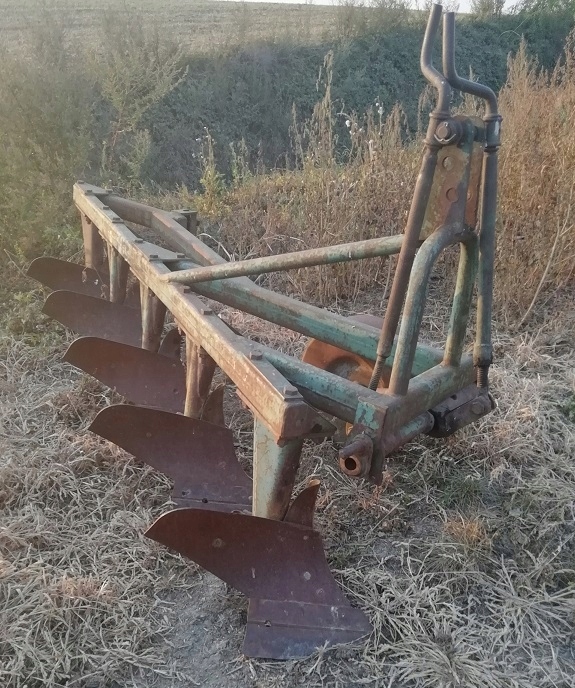 Pług 5-skibowy podorywkowy