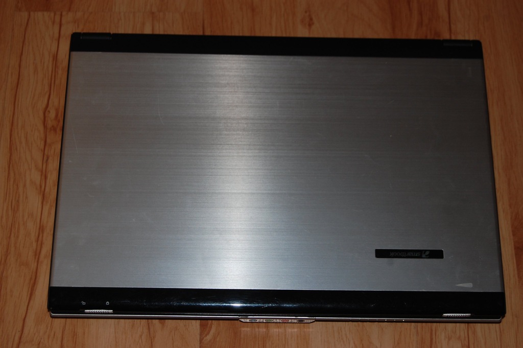 Gamingowy laptop Clevo M570RU (GF 8800M GTX)