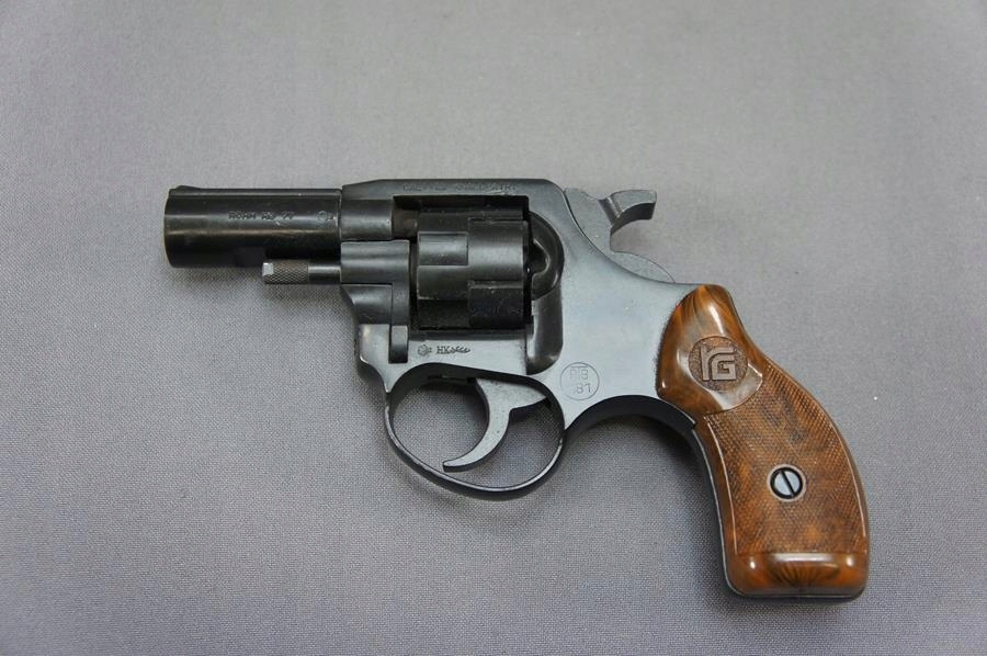 PISTOLET REWOLWER KAPISZONOWY DO KOLEKCJI RG ROHM