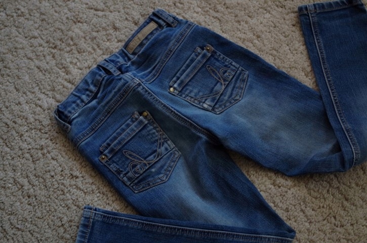 KappAhl jeansy 122