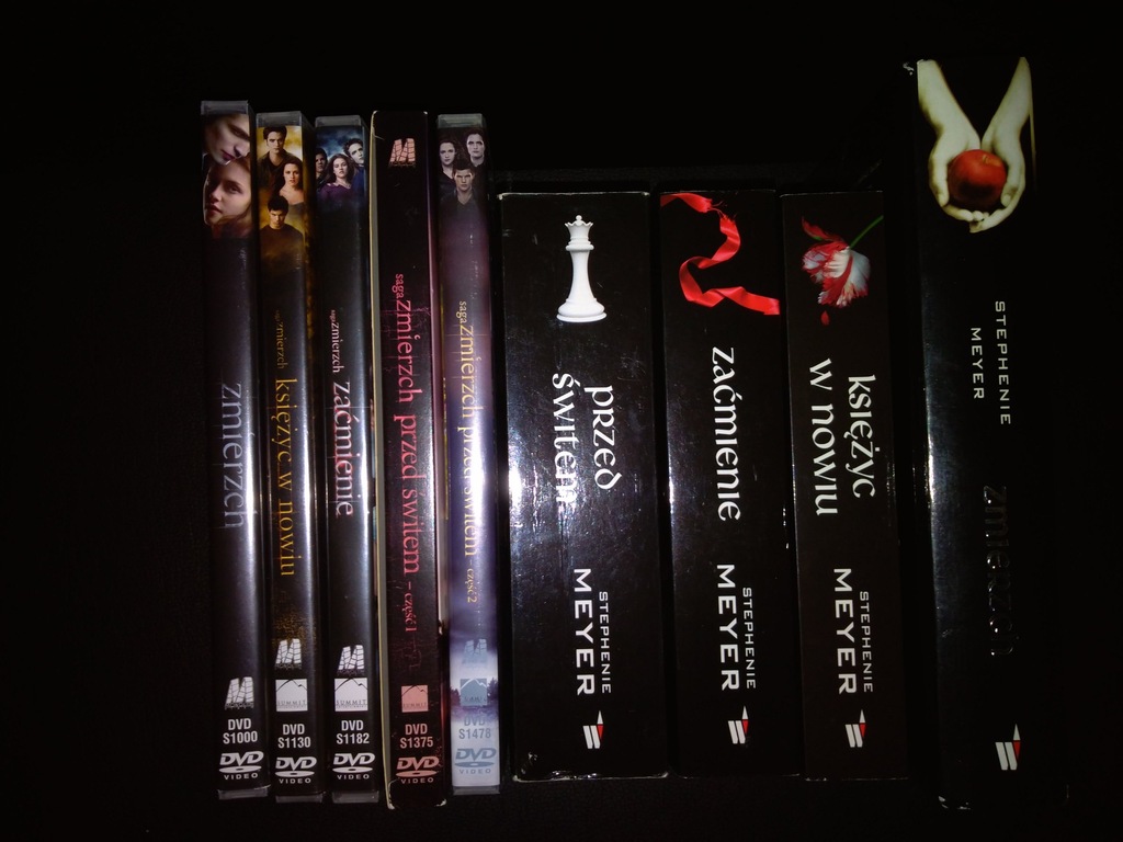 SAGA ZMIERZCH - KOLEKCJA  KSIĄŻKI I PŁYTY DVD