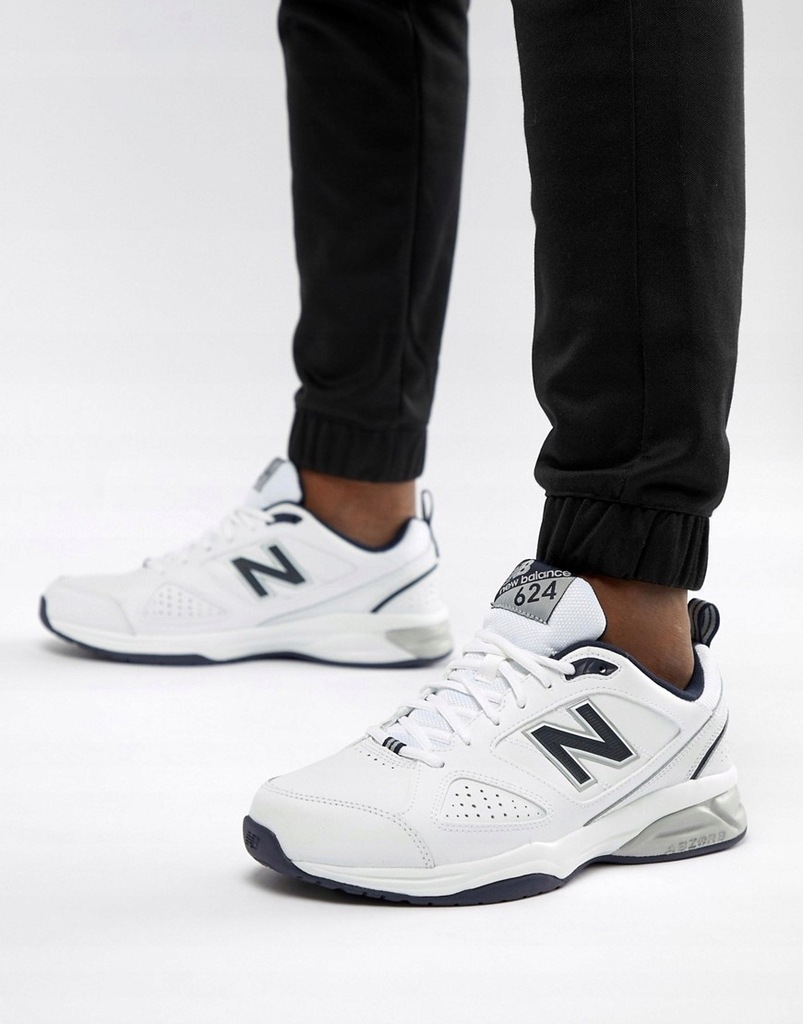 New Balance 624v4