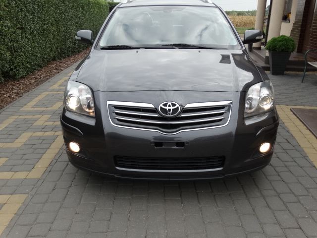 TOYOTA AVENSIS T25 1G3 06-09 MASKA W KOLOR