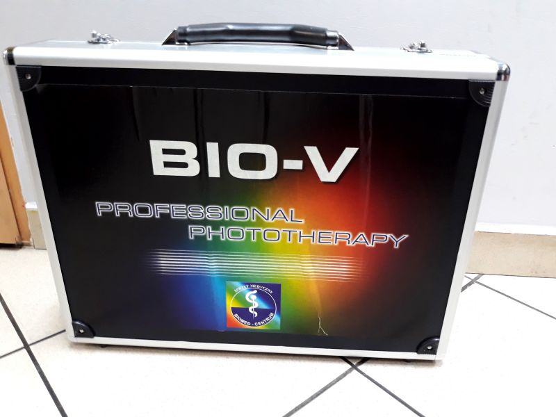 LAMPA LECZNICZA BIO-V 2 KOLORY +STATYW BIOMED
