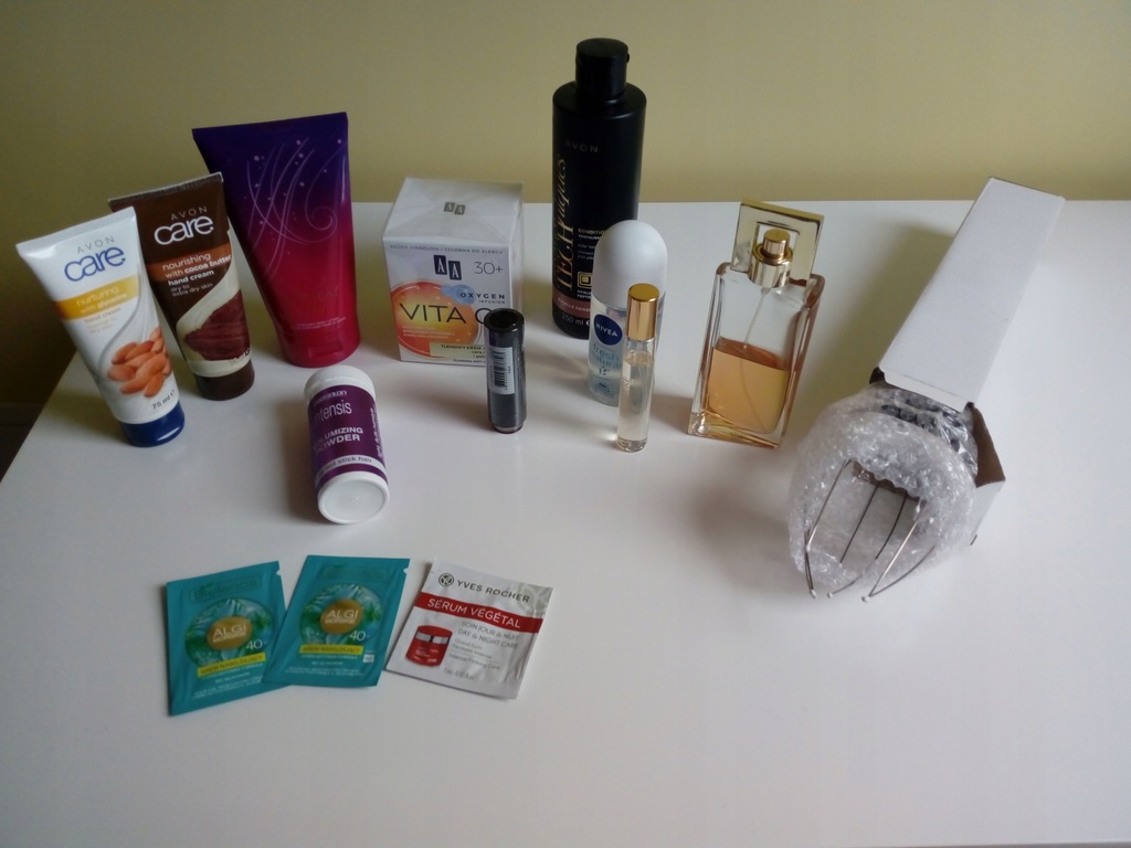 Kosmetyki Avon AA Yves Rocher nowe 11 szt zestaw