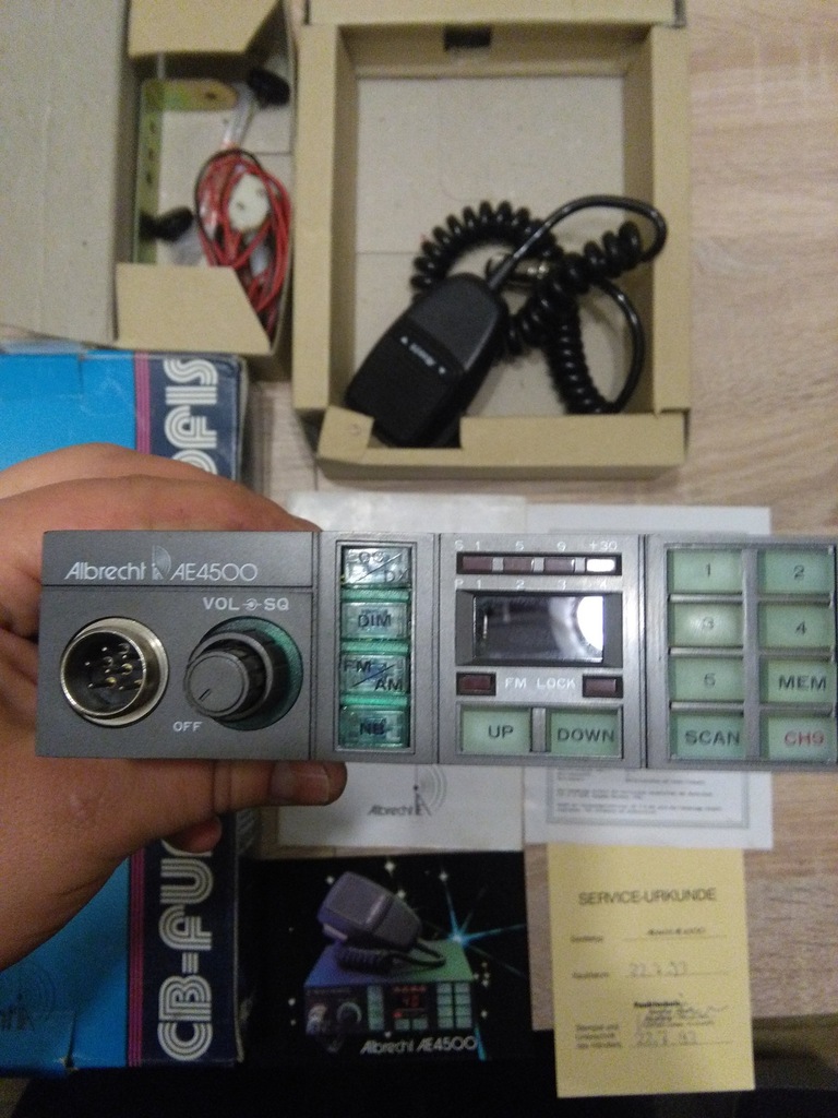 Nowe radio Albrecht AE 4500 z 1993 roku.