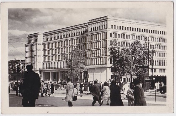 Warszawa Gmach KC PZPR 55r