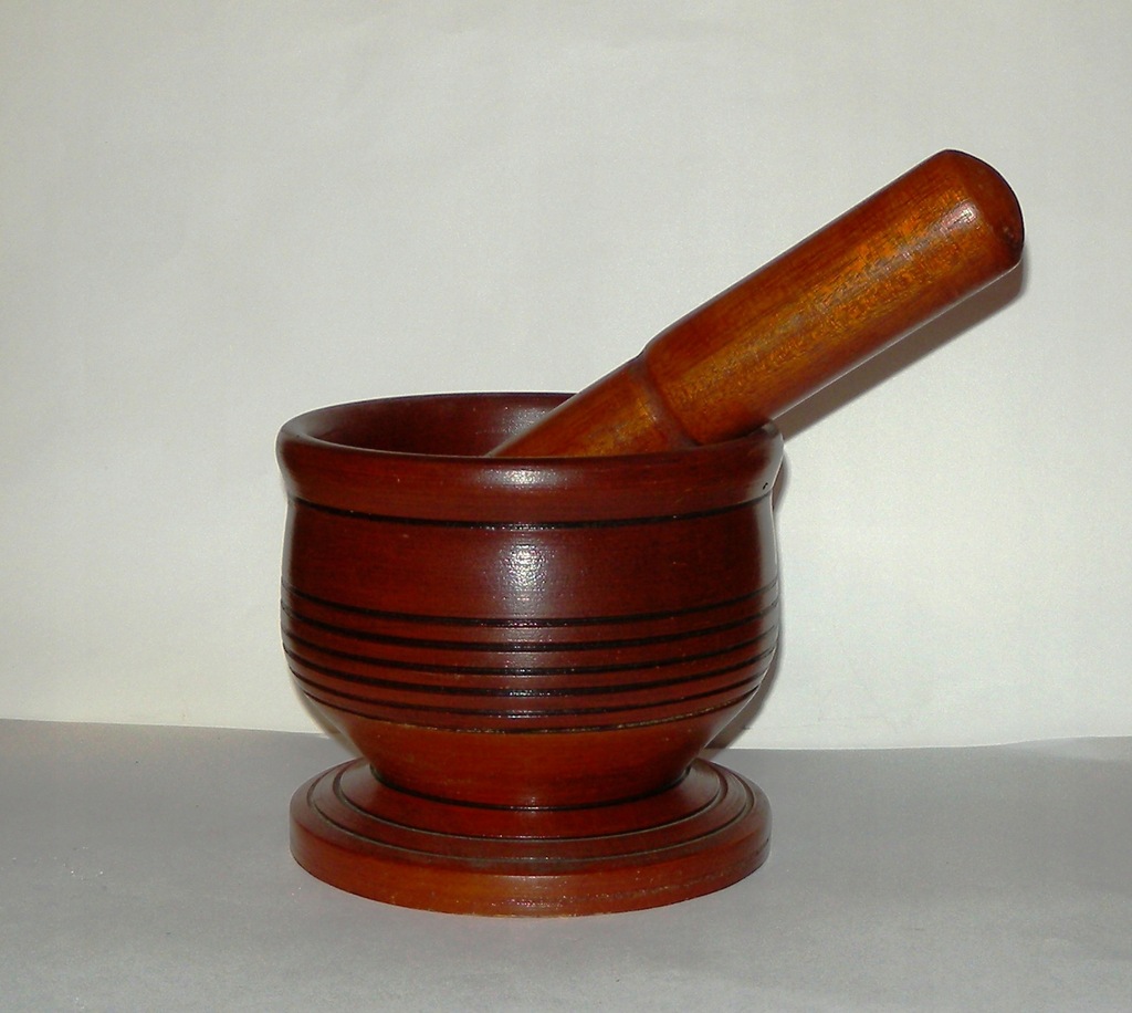 apteka kuchnia- drewniany moździerz h= 12,5 cm