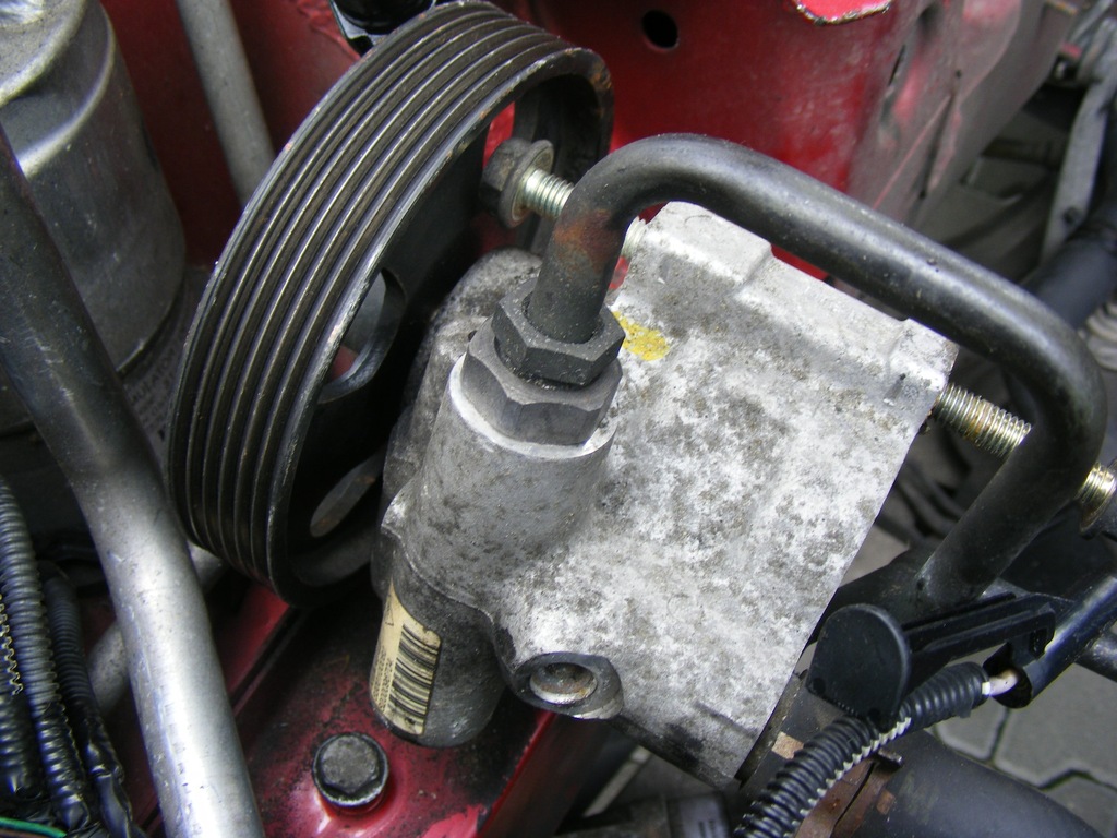 POMPA WSPOMAGANIA LAGUNA II 2 1.9 DCI 82001000082
