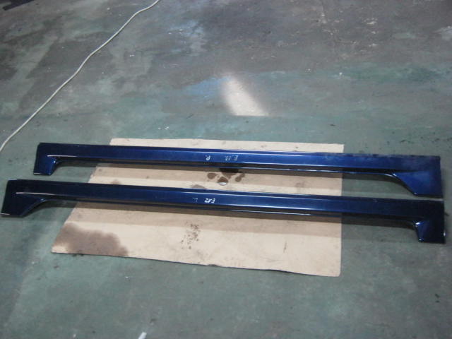 Toyota Corolla E12 02-07 progi plastikowe nakładki