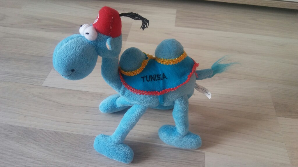 Wielbłąd Tunezja maskotka dźwięk 25cm
