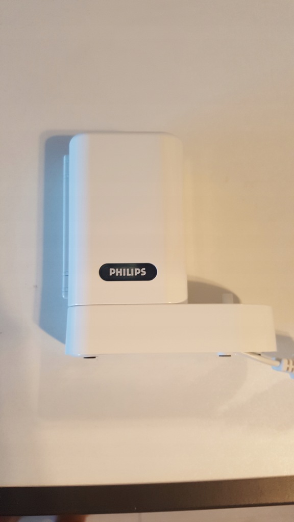 Philips Sonicare sanitizer - stacja UV z ładowarką