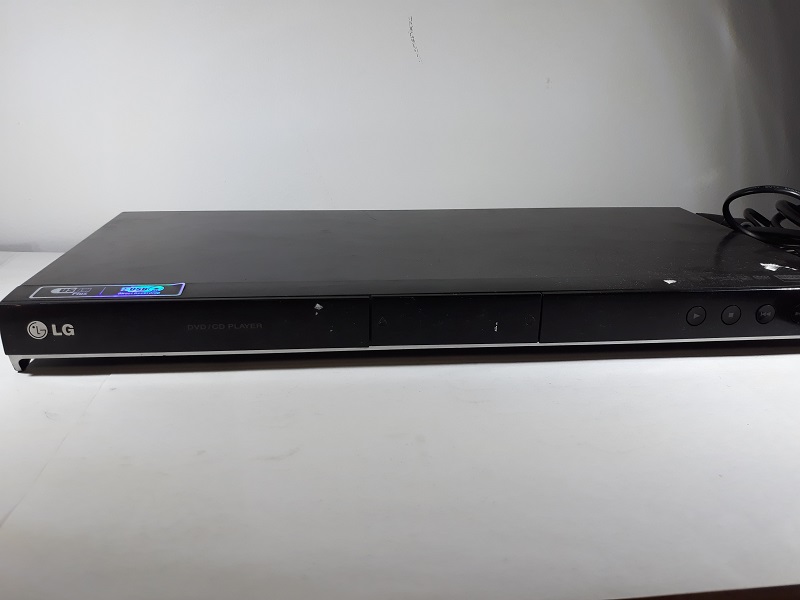 ODTWARZACZ DVD LG DVX582 Z PILOTEM