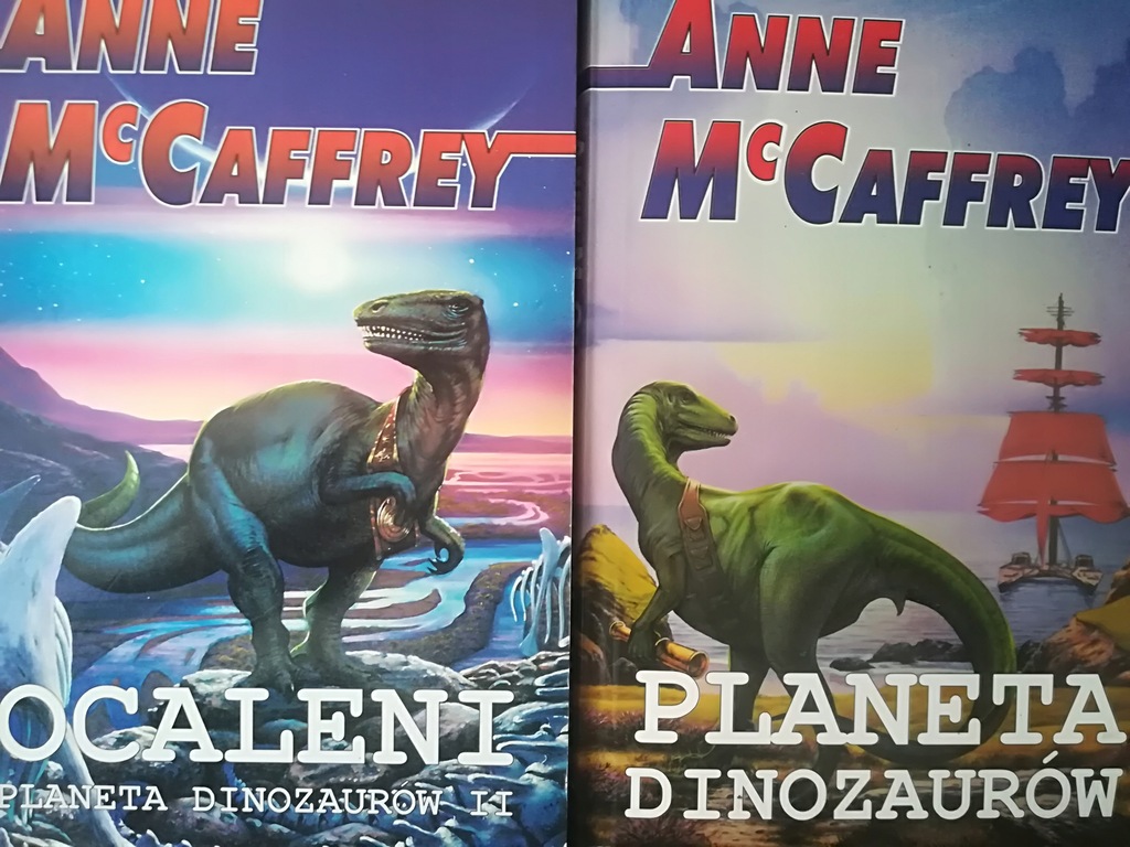 Anne McCaffrey Planeta dinozaurów Ocaleni 2 tomy