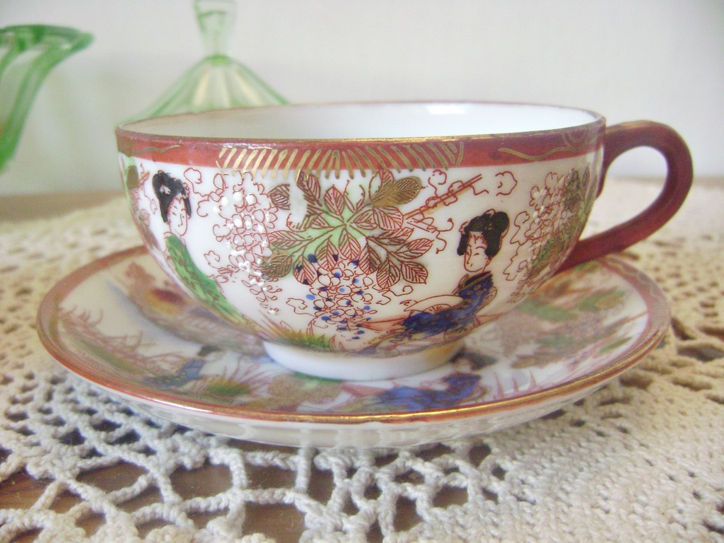 PORCELANA JAPOŃSKA - STARA FILIŻANKA