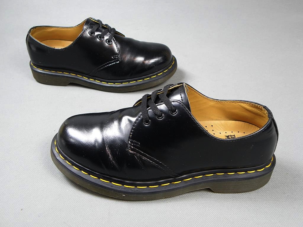 dr martens aw501