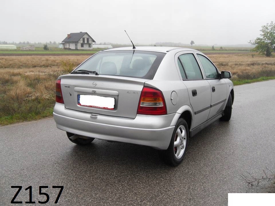 OPEL Astra II G drzwi przednie 5D HB Z157
