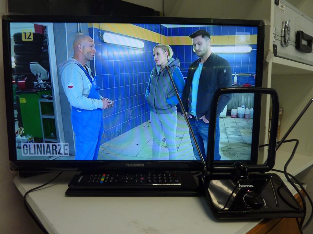 TV TELEFUNKEN T24HB4600+ANTENA POKOJOWA HAMA