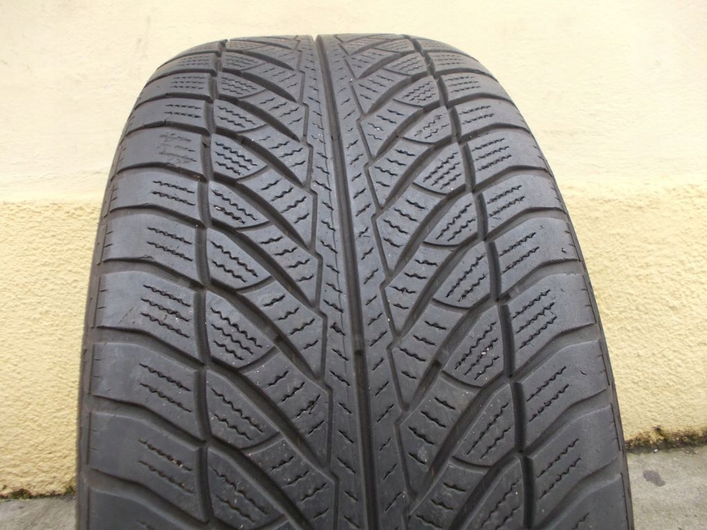 GOODYEAR ULTRA GRIP RUNFLAT RSC tyres