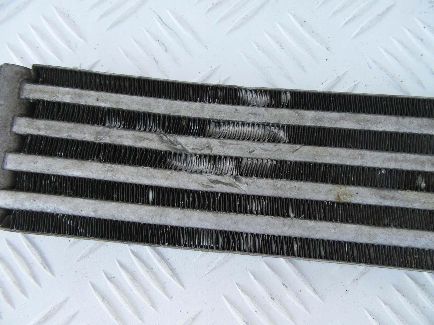 MERCEDES oil cooler W2045000600 AMG