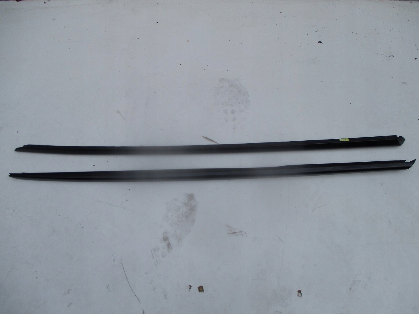 moulding mouldings windows przedniej AUDI A8 4N0 17R D5