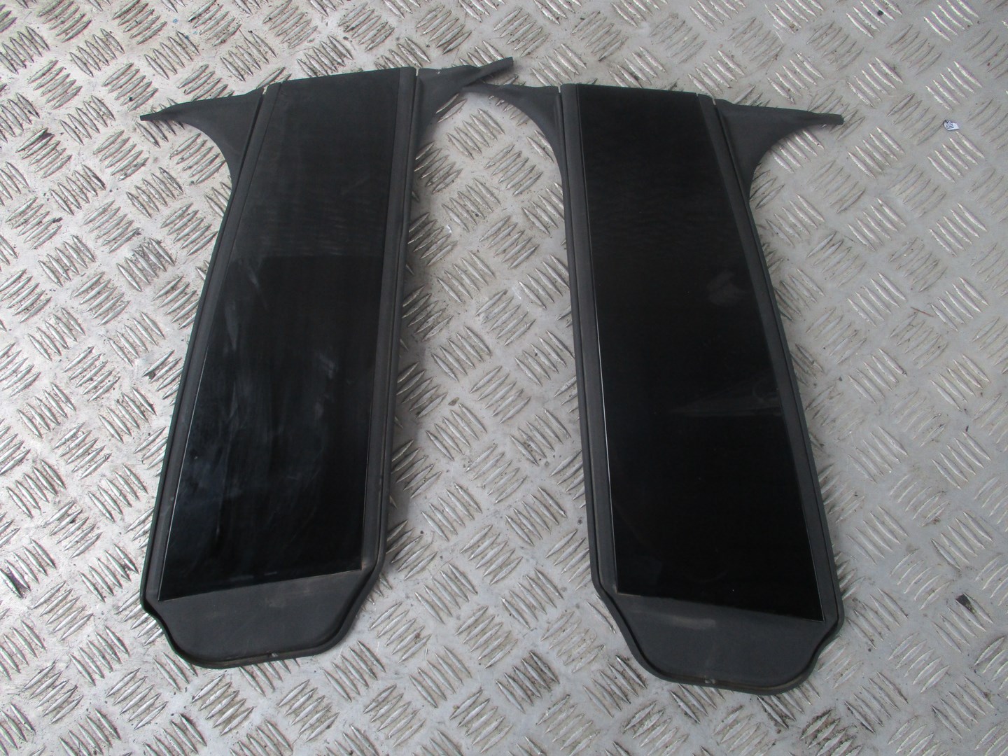 plastic upholstery cover slupka BMW 4 F36 right