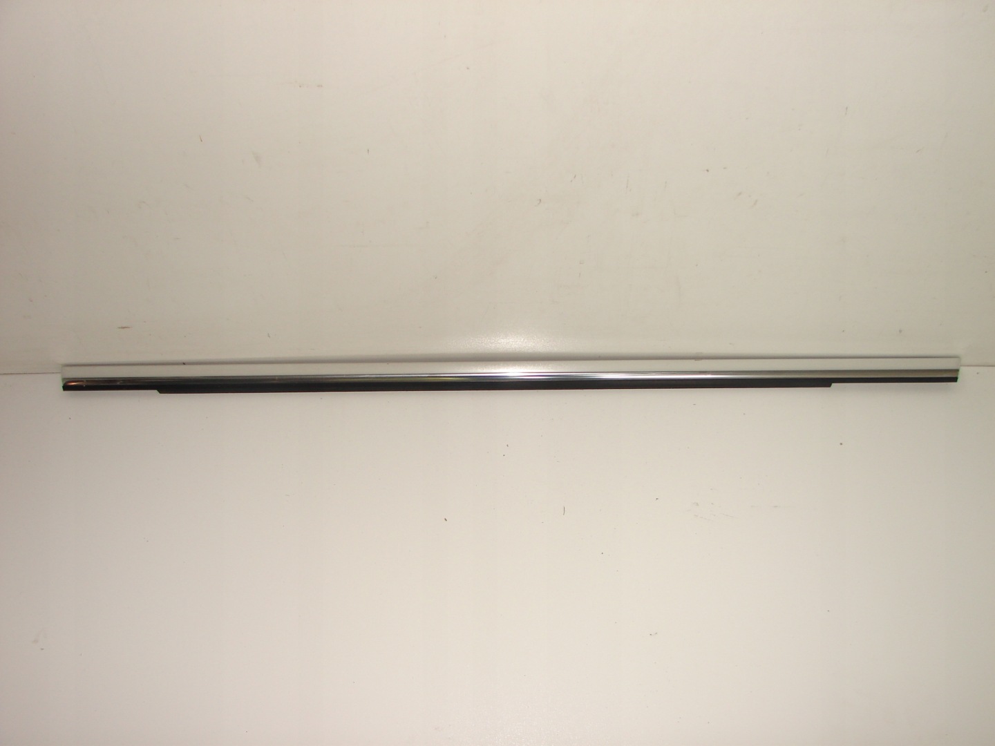 moulding door dust right rear OPEL ASTRA IV