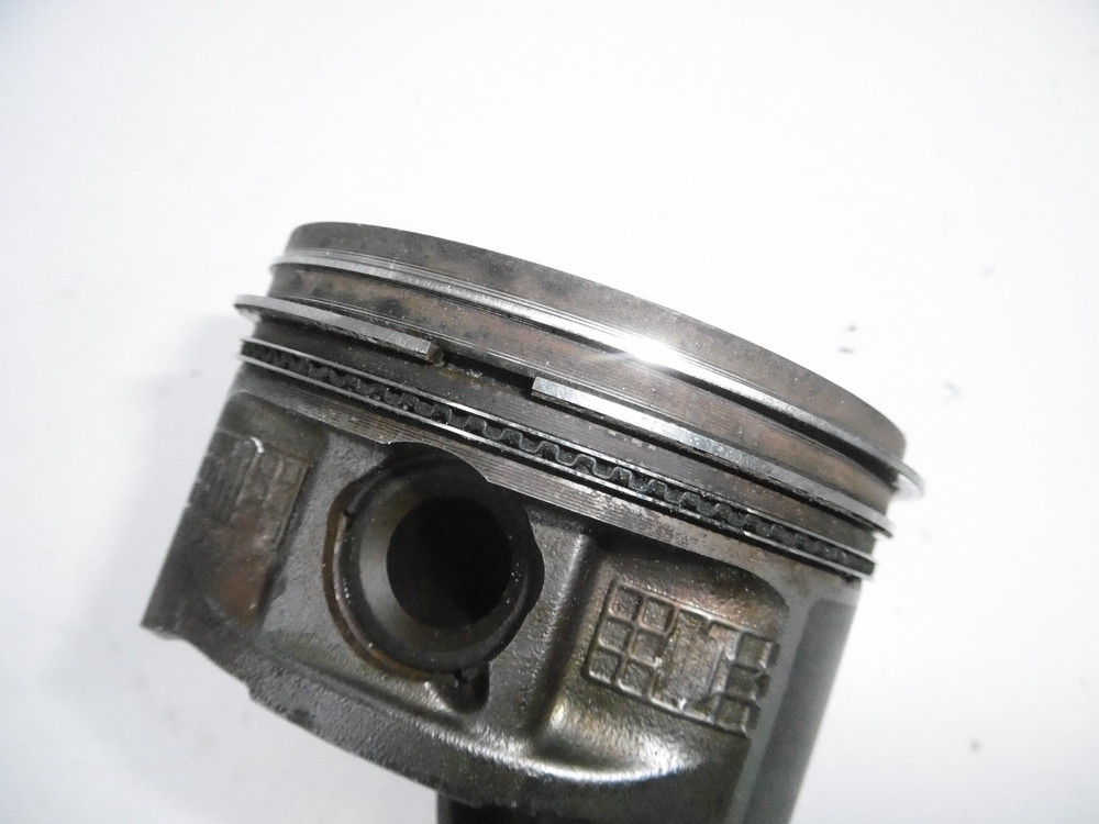piston + connecting rod B6294T VOLVO XC90 2.9 T6
