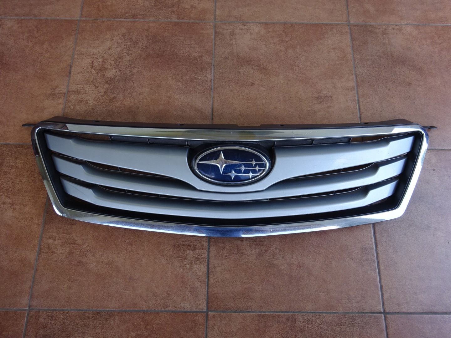 Subaru Outback BM Kühlergrill FRONTGRILL Kühlergitter 91121AJ020 - Thumbnail 1