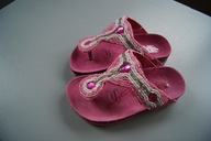 KLAPKI 25 GIRL ROZOWE SKORA W SRODKU KORALIKI 25